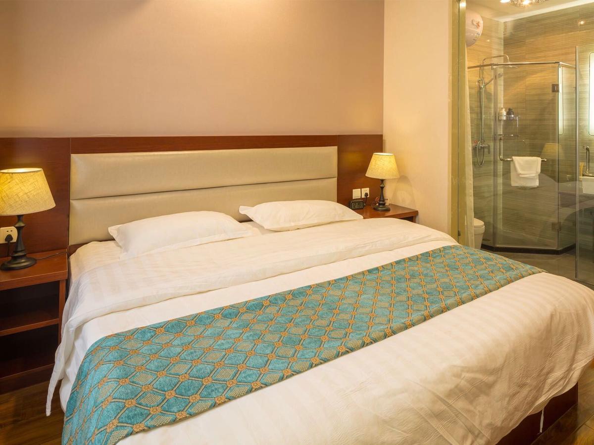 Hill Lily 4* Beijing