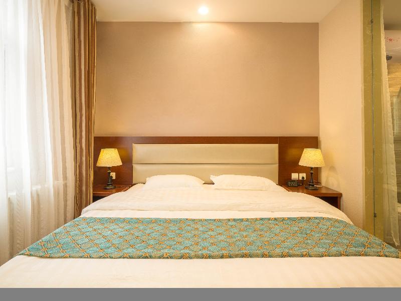 Hill Lily Hotel 4*